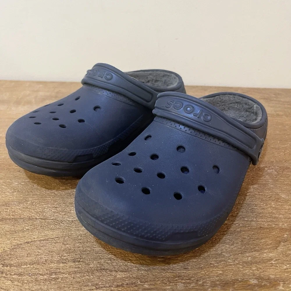 Crocs‎ Kids J3 Cozy Lined Clogs Navy Blue Fleece Fall Winter Slip On Shoes Youth
